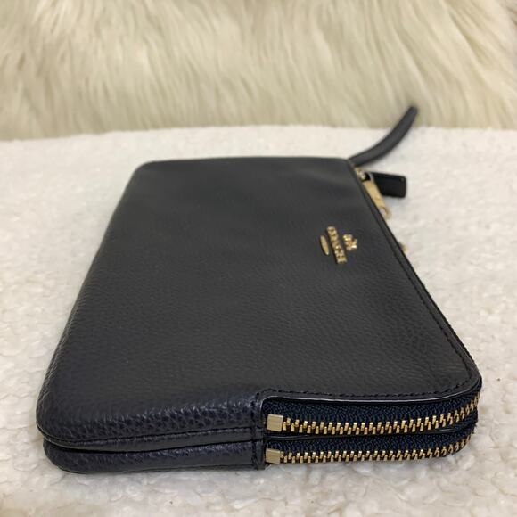 COACH Navy Pebbled Leather Large Double Zip Corner Wallet Wristlet F87587 - Picture 6 of 16